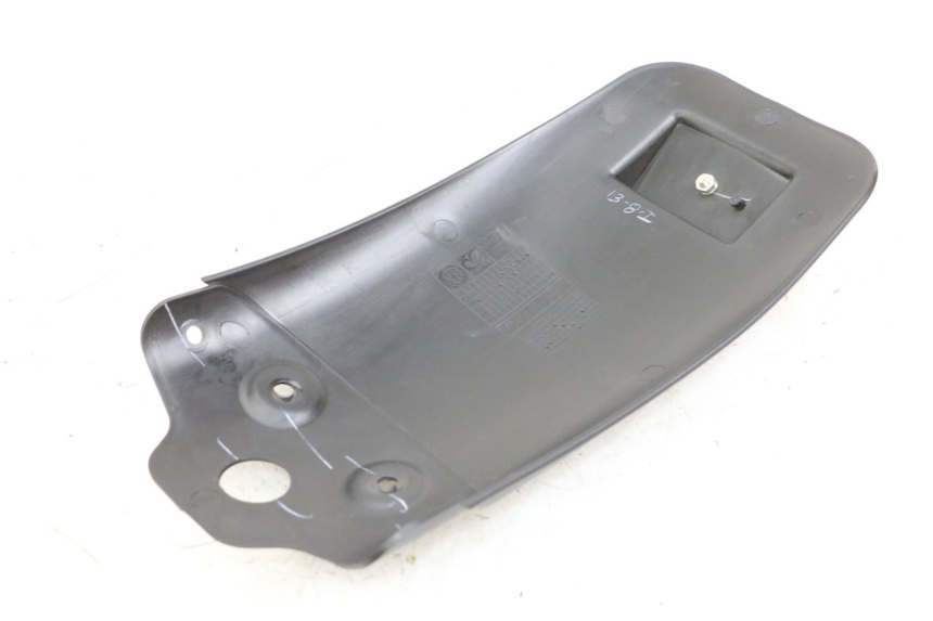 photo de MUD FLAP ROYAL ENFIELD CONTINENTAL GT 650 (2019 - 2024) - Zoom on usage condition