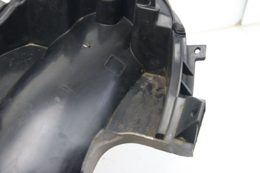 photo de REAR MUDGUARD SUZUKI SIXTEEN 125 (2008 - 2010) - High-resolution close-up