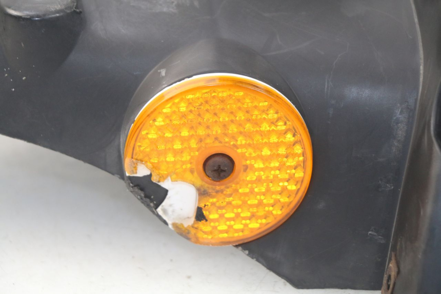 photo de MUD FLAP HONDA SJ BALI 50 (1996 - 1999) - Fixing points details