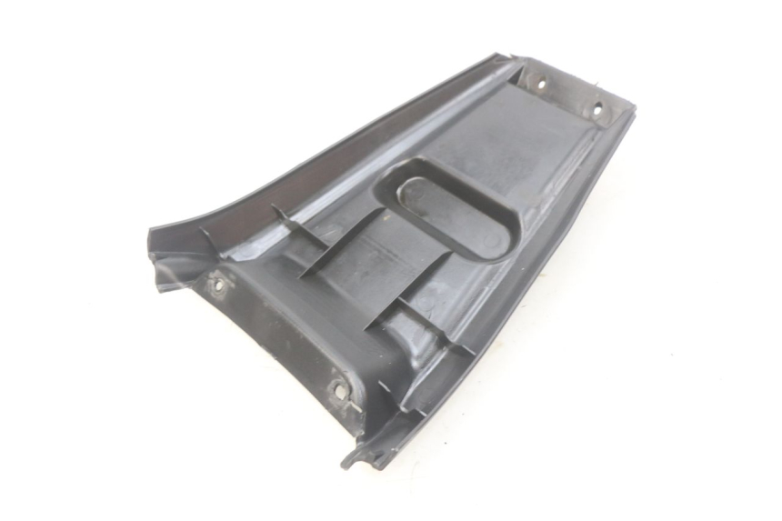 photo de REAR MUDGUARD YAMAHA SLIDER NAKED 50 (2004 - 2018) - Technical close-up