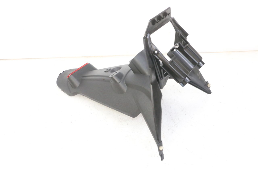 photo de REAR MUDGUARD APRILIA SXR 50 (2021 - 2023) - Fixing points details