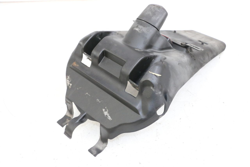 photo de MUD FLAP YAMAHA YP MAJESTY 125 (2002 - 2006) - Zoom on usage condition