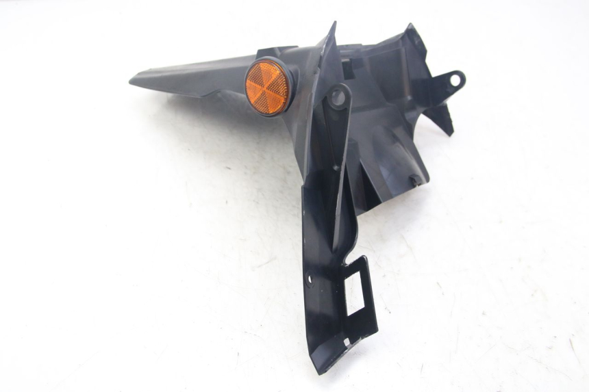 photo de REAR MUDGUARD YAMAHA D'ELIGHT DELIGHT 125 (2017 - 2020) - Fixing points details