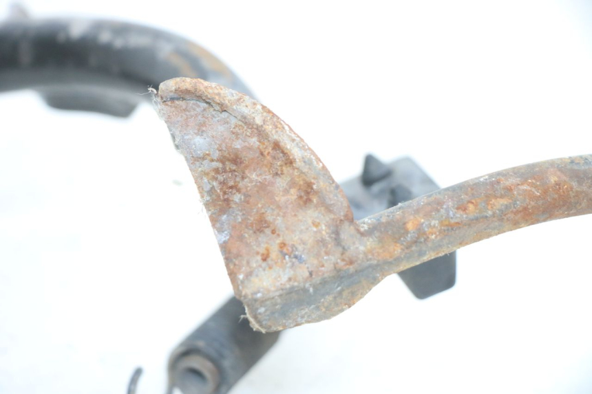 photo de CENTER STAND PIAGGIO FLY 125 (2005 - 2012) - Zoom on usage condition