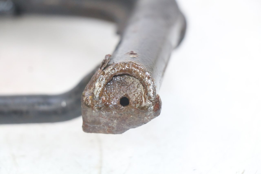 photo de CENTER STAND SYM GTS EFI 125 (2012 - 2016) - Technical close-up