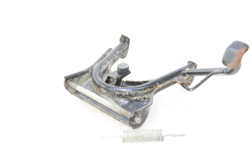 photo de CENTER STAND PEUGEOT KISBEE 4T 50 (2010 - 2017) - Zoom on usage condition