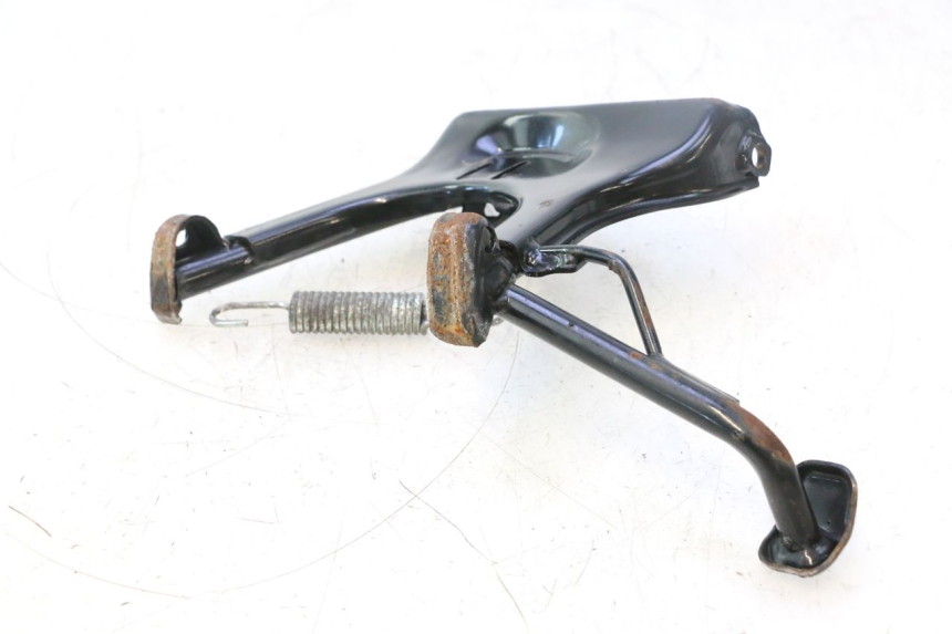 photo de CENTER STAND PEUGEOT KISBEE 4T 50 (2018 - 2022) - Zoom on usage condition