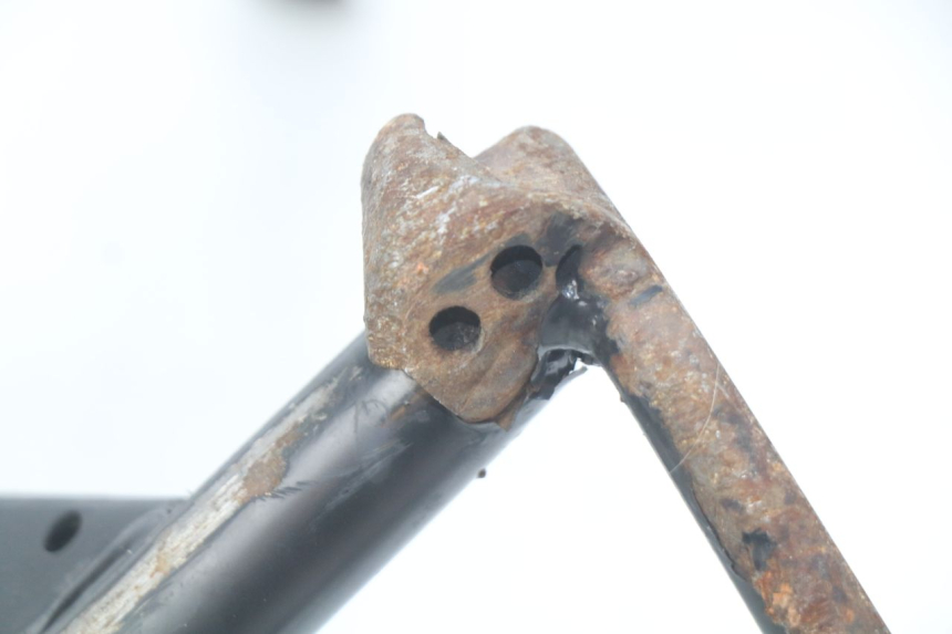 photo de CENTER STAND PEUGEOT LUDIX 2 PRO 4T 50 (2008 - 2013) - Zoom on usage condition