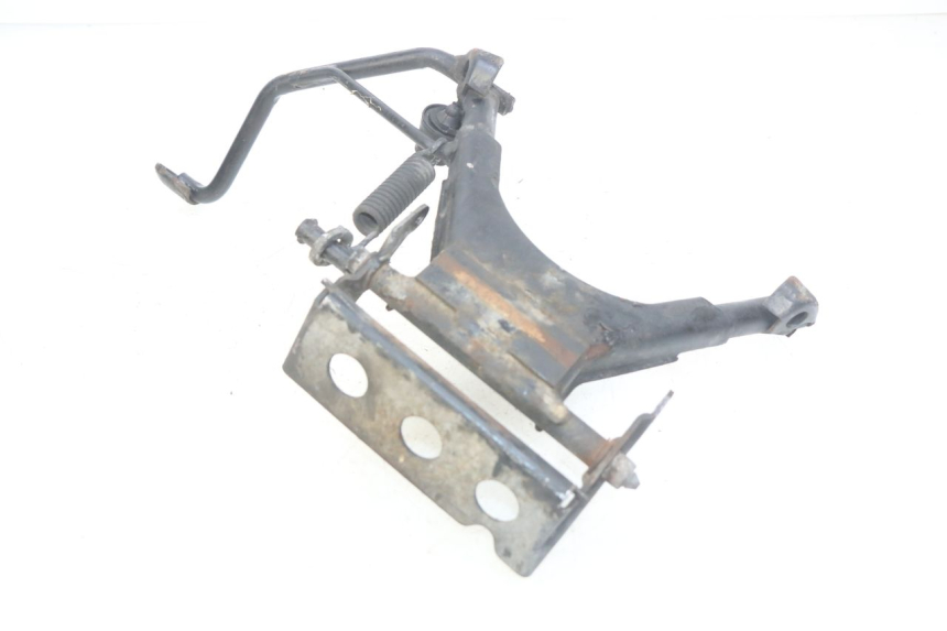 photo de CENTER STAND PEUGEOT SATELIS 125 (2010 - 2012) - Zoom on usage condition