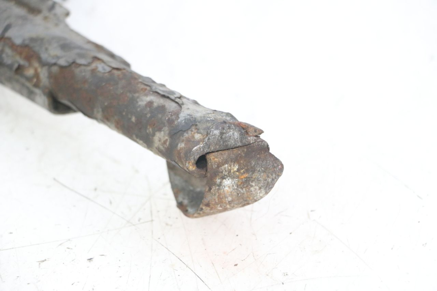 photo de MAIN STAND PEUGEOT SATELIS 125 (2013 - 2018) - Alternative perspective