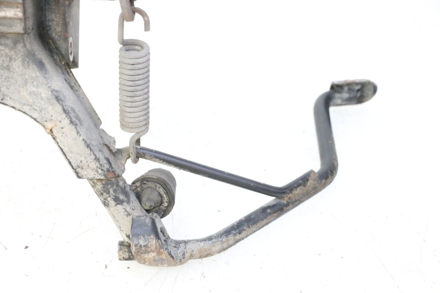 photo de CENTER STAND PEUGEOT SATELIS 125 (2010 - 2012) - Zoom on usage condition