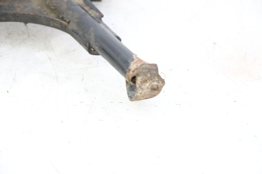 photo de CENTER STAND PEUGEOT SATELIS 125 (2006 - 2009) - Technical close-up