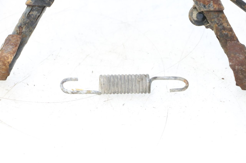 photo de MAIN STAND PEUGEOT VIVACITY 50 (2004 - 2009) - Surface and material condition