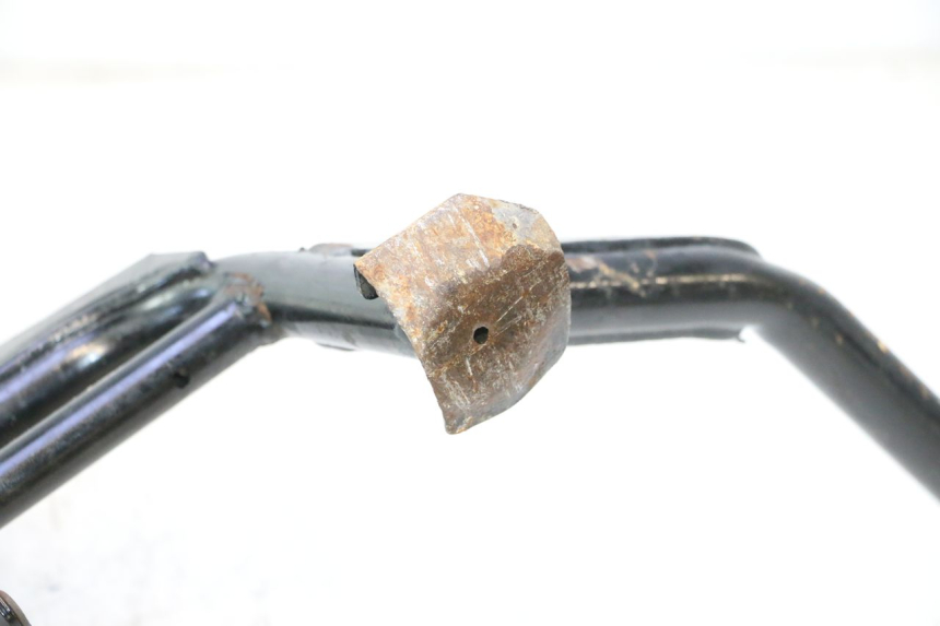 photo de CENTER STAND YAMAHA XMAX X-MAX 125 (2006 - 2009) - Alternative perspective