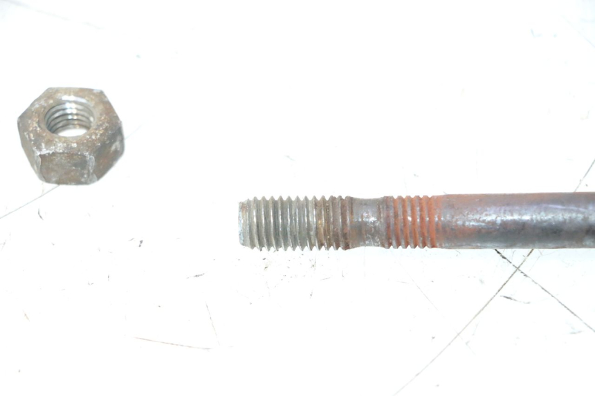 photo de MAIN STAND PIAGGIO X8 STREET 125 (2006 - 2007) - Fixing points details