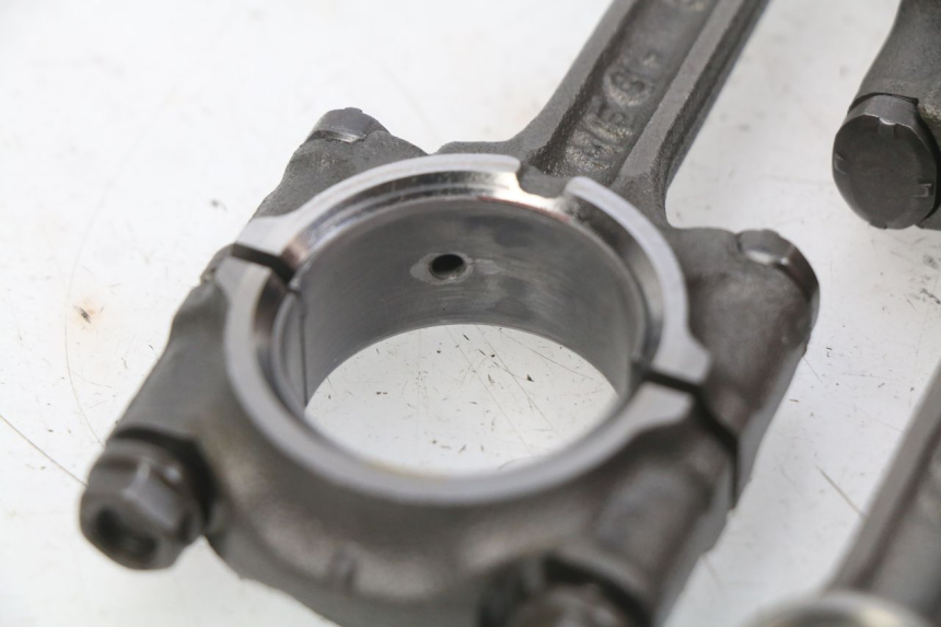 photo de ROD HONDA CBRF CBR-F PC41 600 (2011 - 2013) - Alternative perspective