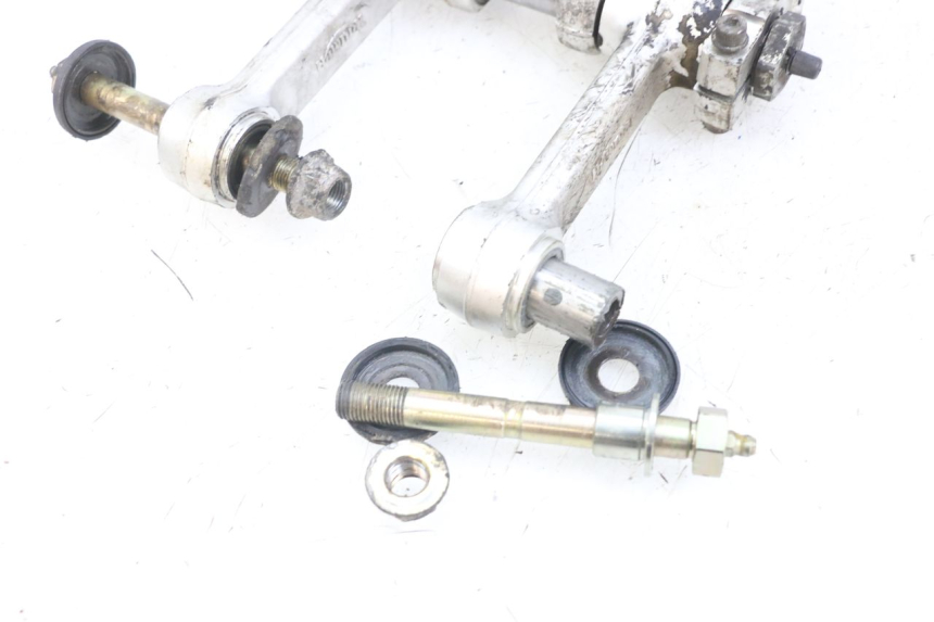 photo de SHOCK ABSORBER LINKAGE TRIUMPH SPEED TRIPLE T301 900 (1994 - 1996) - Additional view of the item