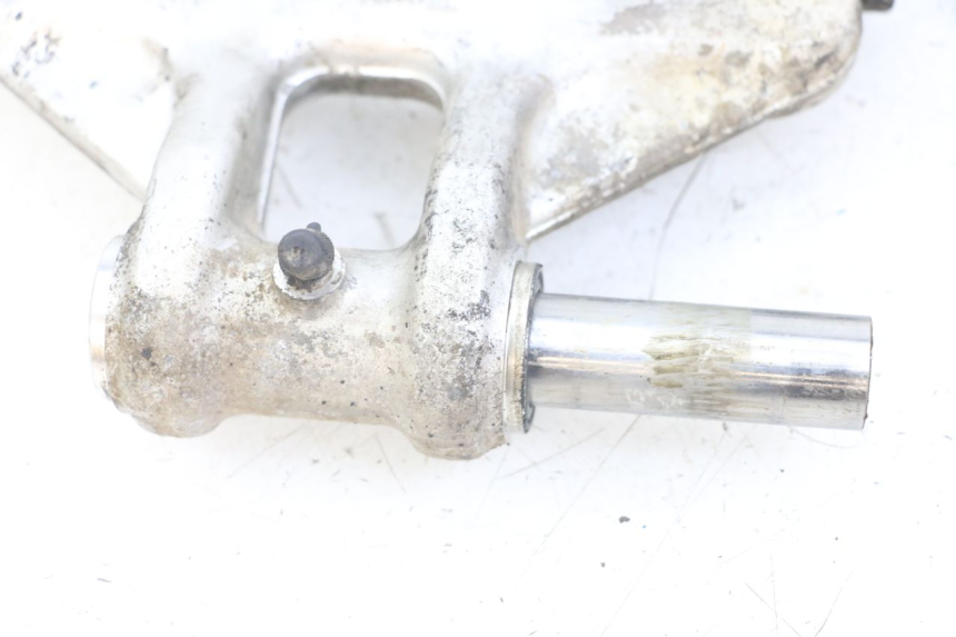 photo de SHOCK ABSORBER LINKAGE TRIUMPH SPEED TRIPLE T301 900 (1994 - 1996) - High-resolution close-up
