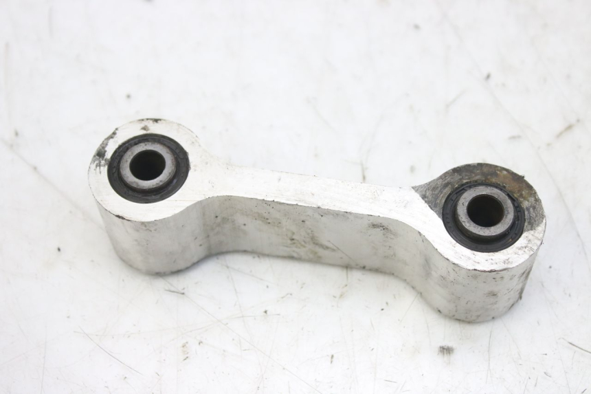 photo de SHOCK ABSORBER LINKAGE TRIUMPH SPRINT ST 955 (1999 - 2001) - Zoom on usage condition