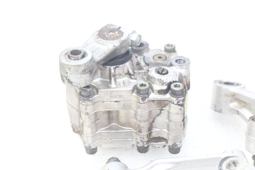 photo de SHOCK ABSORBER LINKAGE SUZUKI TLS TL S 1000 (1997 - 2001) - Technical close-up