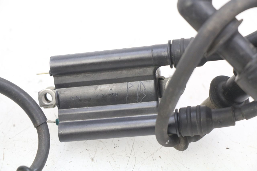 photo de COIL HONDA CB R 1000 (2018 - 2023) - Alternative perspective