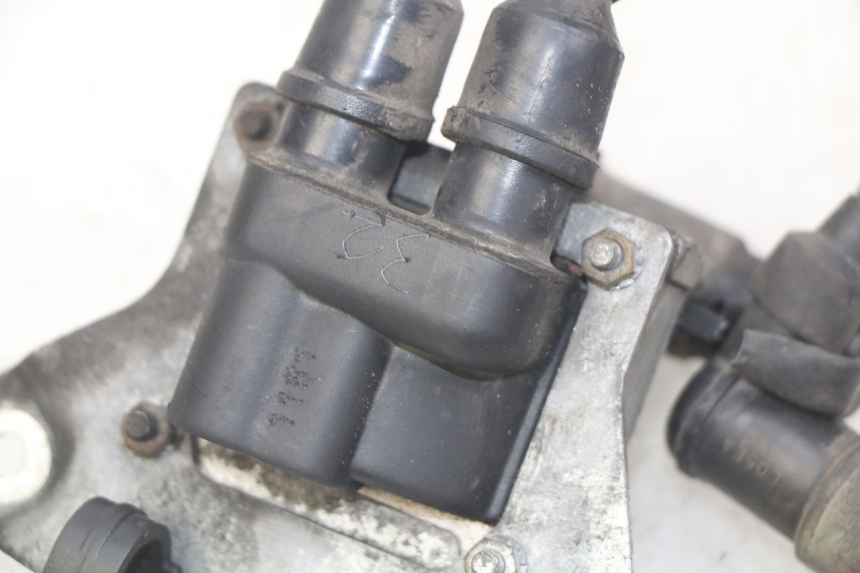 photo de COIL GILERA GP 800 (2007 - 2013) - Fixing points details