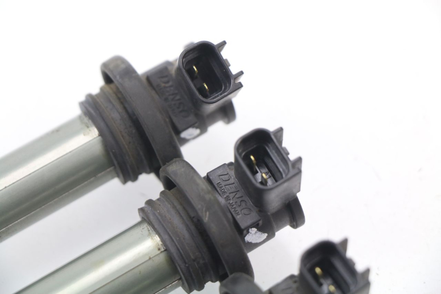 photo de IGNITION COIL SUZUKI GSX-R GSXR 600 (2008 - 2010) - Alternative perspective