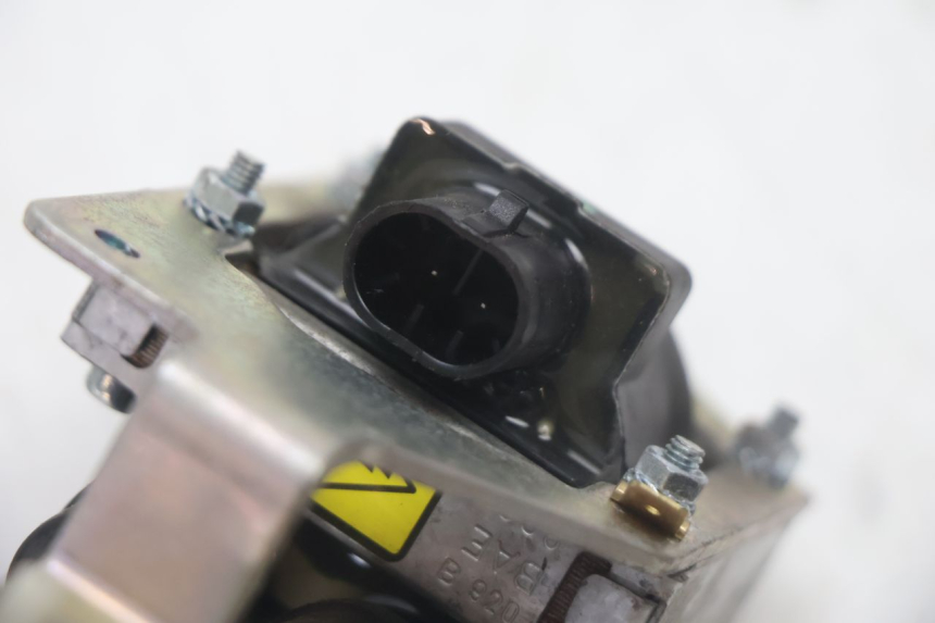 photo de IGNITION COIL PIAGGIO MP3 HPE 530 (2022 - 2026) - Surface and material condition