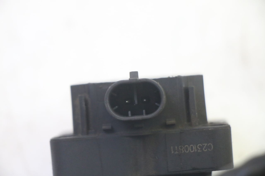 photo de COIL PIAGGIO MP3 RL 250 (2006 - 2010) - Fixing points details