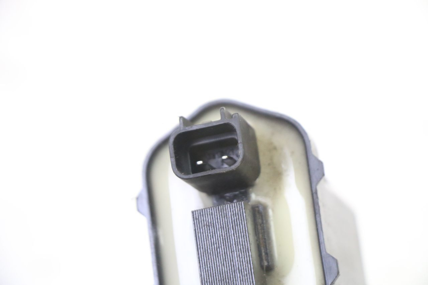 photo de IGNITION COIL KYMCO LIKE 4T 50 (2019 - 2025) - Alternative perspective