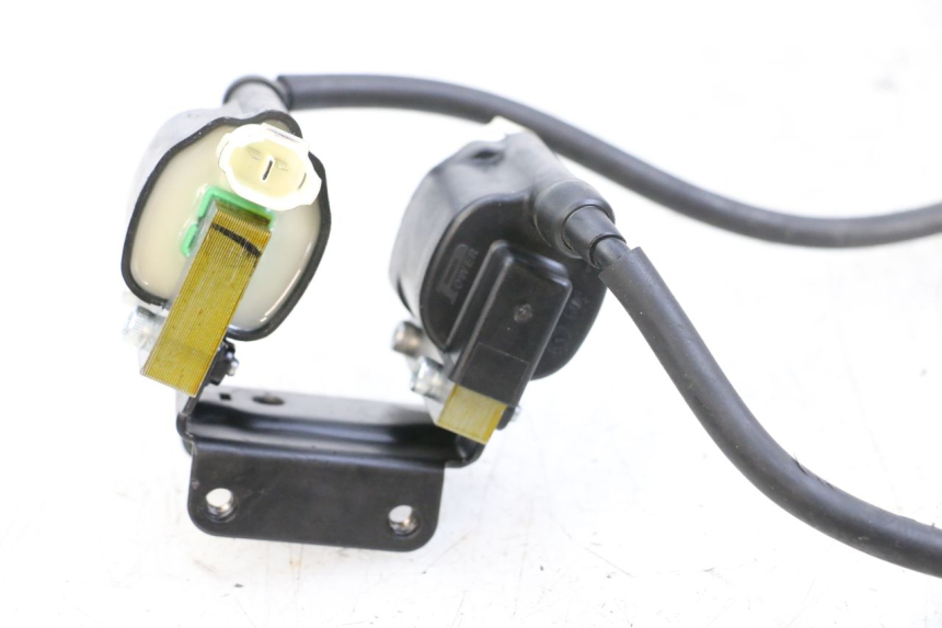 photo de IGNITION COIL ROYAL ENFIELD CONTINENTAL GT 650 (2019 - 2024) - Technical close-up