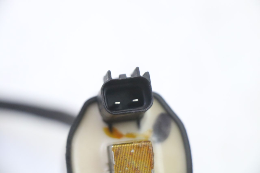 photo de IGNITION COIL PEUGEOT SATELIS 125 (2013 - 2018) - Surface and material condition