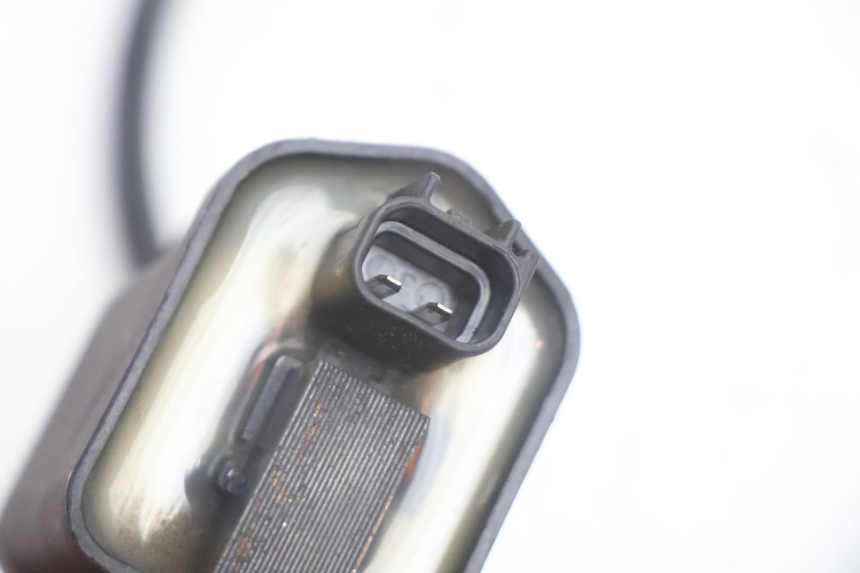 photo de COIL PEUGEOT SATELIS 125 (2006 - 2009) - Fixing points details