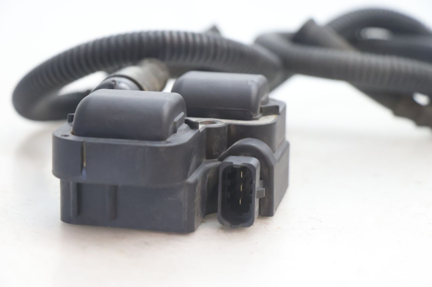 photo de IGNITION COIL CAN-AM SPYDER RS 1000 (2008 - 2012) - Alternative perspective