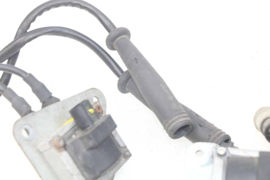 photo de IGNITION COIL APRILIA SRV 850 (2012 - 2017) - Fixing points details