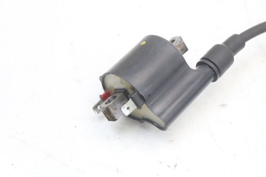 photo de IGNITION COIL SUZUKI BURGMAN 125 (2018 - 2021) - Technical close-up