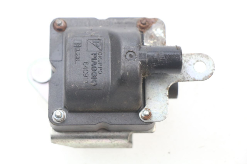 photo de IGNITION COIL PIAGGIO VESPA GTS IE ABS 300 (2016 - 2018) - Technical close-up
