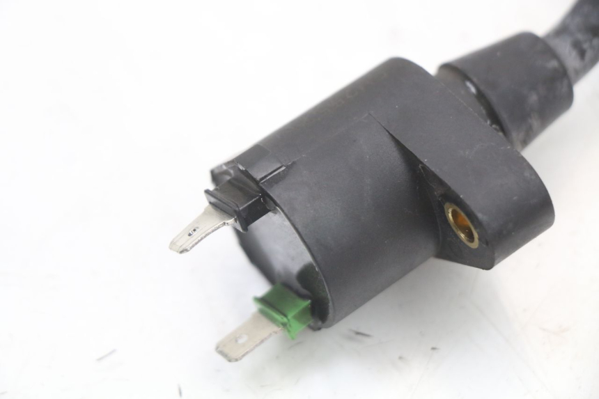 photo de IGNITION COIL PIAGGIO VESPA PRIMAVERA 4T 50 (2021 - 2024) - Alternative perspective