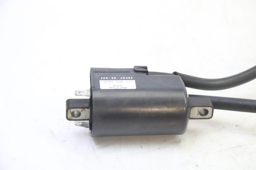 photo de IGNITION COIL YAMAHA XJ6 ABS 600 (2008 - 2016) - Alternative perspective