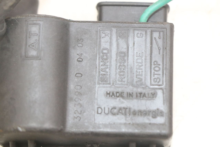 photo de COIL PEUGEOT XP6 50 (2006 - 2011) - Alternative perspective