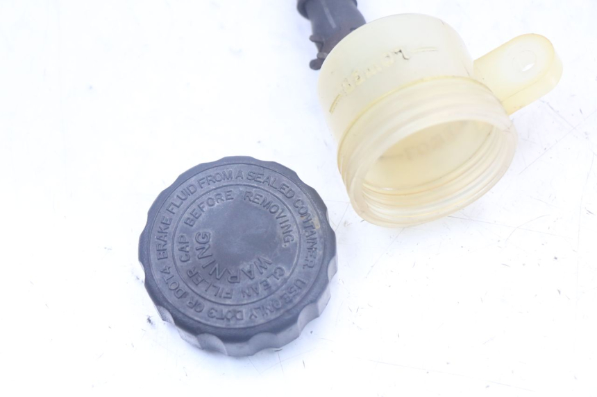 photo de BRAKE FLUID RESERVOIR YAMAHA FJ 3CX 1200 (1986 - 1996) - Technical close-up