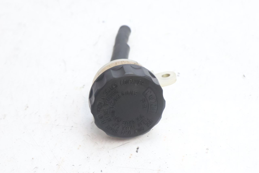 photo de BRAKE FLUID JAR DAELIM VJ ROADWIN 125 (2004 - 2007) - Zoom on usage condition