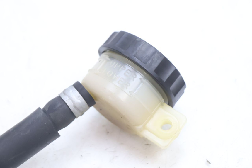 photo de BRAKE FLUID JAR KAWASAKI ZX-6R ZX6R 600 (2000 - 2002) - Technical close-up