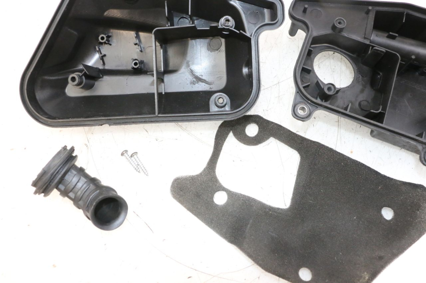 photo de AIR BOX MBK BOOSTER SPIRIT NAKED 50 (2004 - 2017) - Distinctive features