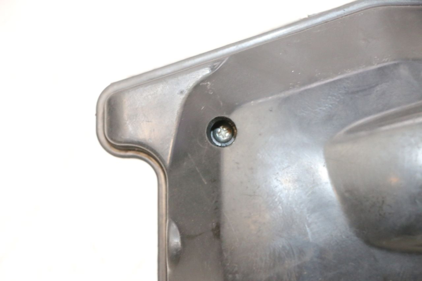 photo de AIR BOX MBK BOOSTER SPIRIT NAKED 50 (2004 - 2017) - Fixing points details