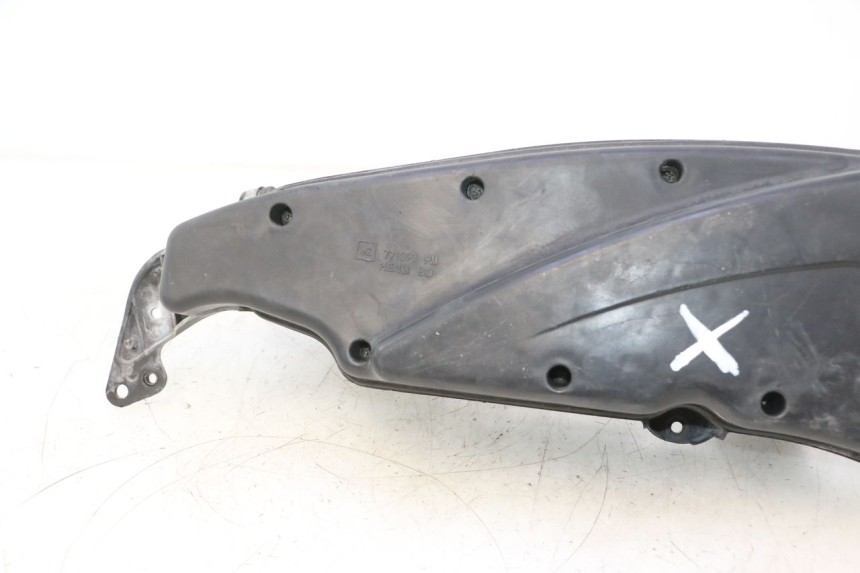 photo de AIR BOX PEUGEOT CITYSTAR 125 (2011 - 2017) - Fixing points details