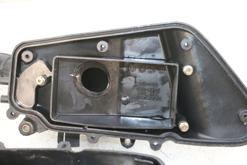 photo de AIR BOX KYMCO DINK 4T 50 (2007 - 2018) - Surface and material condition