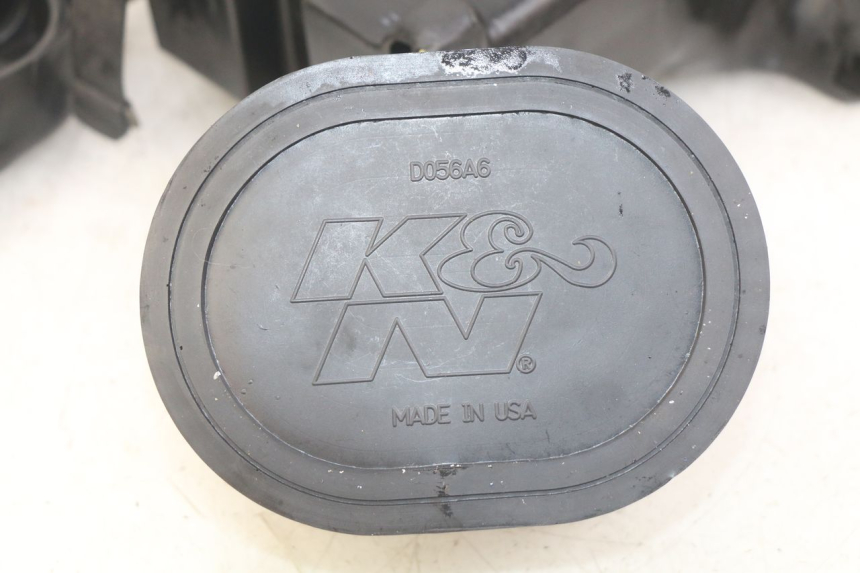 photo de AIR BOX YAMAHA FZS FAZER 600 (1998 - 2001) - Markings and original references