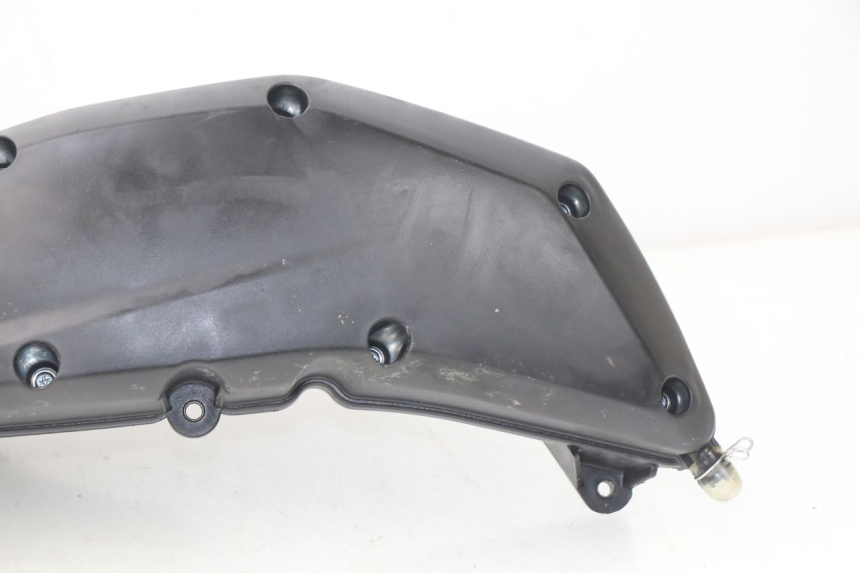 photo de AIR BOX PEUGEOT METROPOLIS 400 (2017 - 2020) - Fixing points details