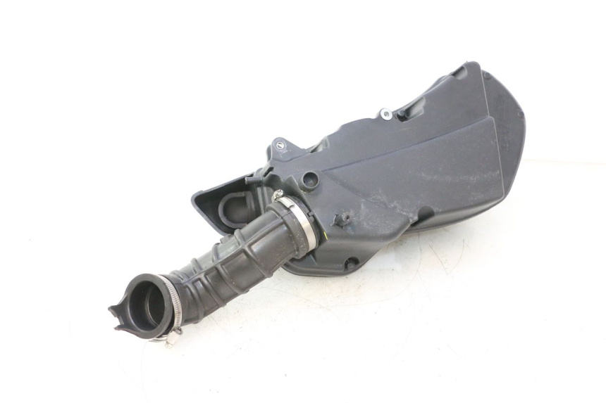 photo de AIR BOX PIAGGIO MP3 HPE 530 (2022 - 2026) - Fixing points details